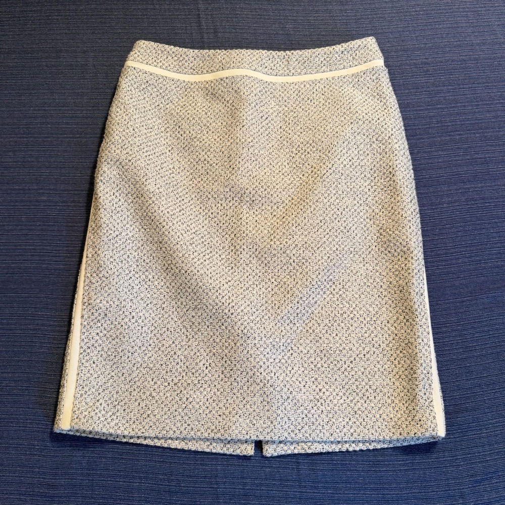 White House Black Market Blue White Tweed Pencil Skirt Grosgrain Trim Size 0